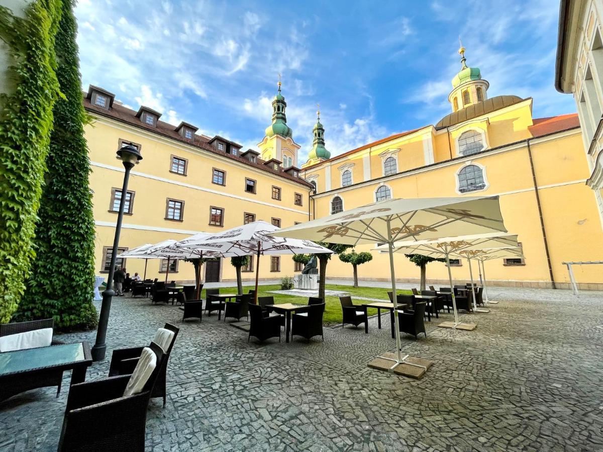 Nove Adalbertinum Hradec Králové Екстериор снимка