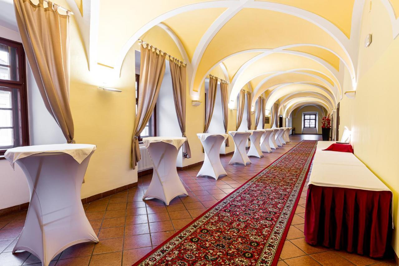 Nove Adalbertinum Hradec Králové Екстериор снимка