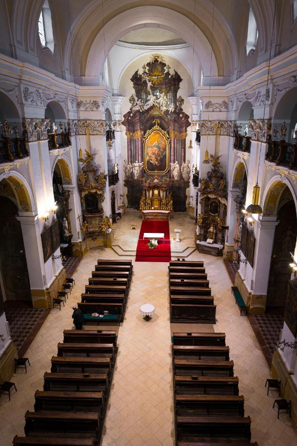 Nove Adalbertinum Hradec Králové Екстериор снимка